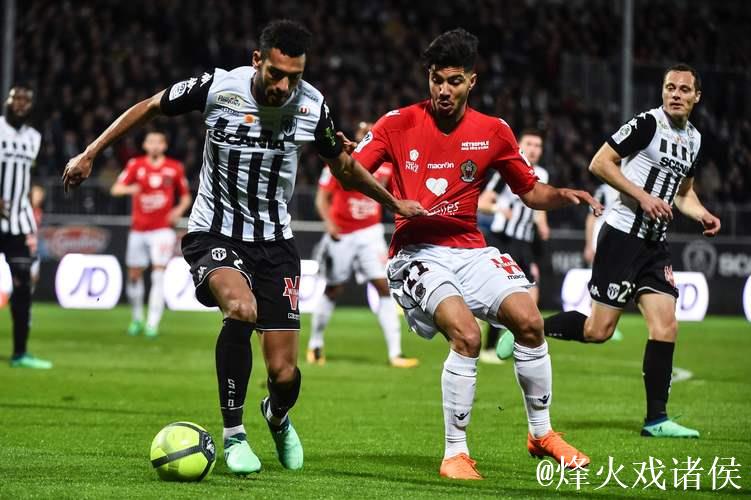 德甲-桑乔破门皮什切克门线救险 多特蒙德1-0险胜弗赖堡 德甲-桑乔破门皮什切克门线救险 多特蒙德1-0险胜弗赖堡